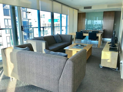 Adelaide DressCircle Apartments - North Terrace - Accommodation Main Beach 7