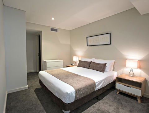 Adelaide DressCircle Apartments - North Terrace - Accommodation Main Beach 24