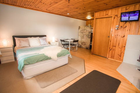 Seppelts View Cabins - Accommodation Main Beach 21