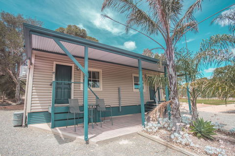 Seppelts View Cabins - Accommodation Main Beach 1