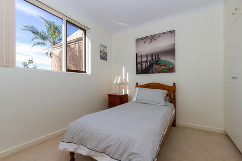 Adelaide Style Accommodation-Close To City-North Adelaide-3 Bdrm- FREE Parking - Accommodation Main Beach 19