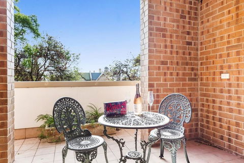 Adelaide Style Accommodation-Close To City-North Adelaide-3 Bdrm- FREE Parking - Accommodation Main Beach 16
