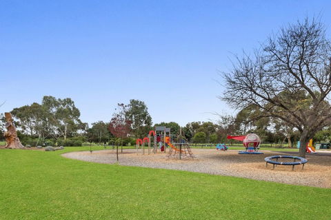 Adelaide Style Accommodation-Close To City-North Adelaide-3 Bdrm- FREE Parking - Accommodation Main Beach 33