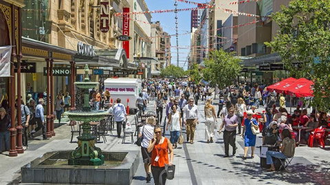 Spacious 4 BR And 2 Bathrooms City Apartment - Accommodation Main Beach 19