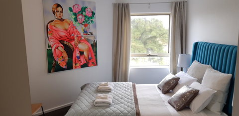 Spacious 4 BR And 2 Bathrooms City Apartment - Accommodation Main Beach 10