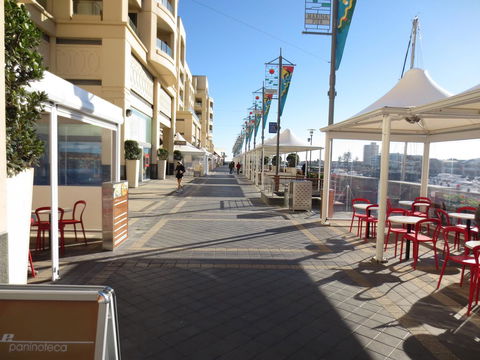 Lights Landing Apartments - Accommodation Main Beach 2