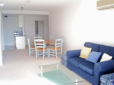 Lights Landing Apartments - Accommodation Main Beach 19