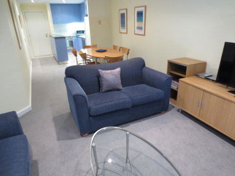 Lights Landing Apartments - Accommodation Main Beach 32