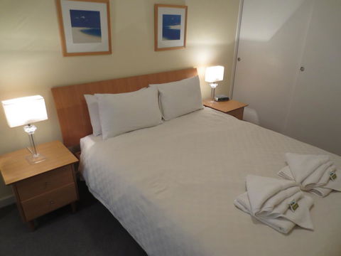 Lights Landing Apartments - Accommodation Main Beach 29