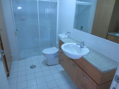 Lights Landing Apartments - Accommodation Main Beach 11