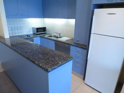 Lights Landing Apartments - Accommodation Main Beach 31