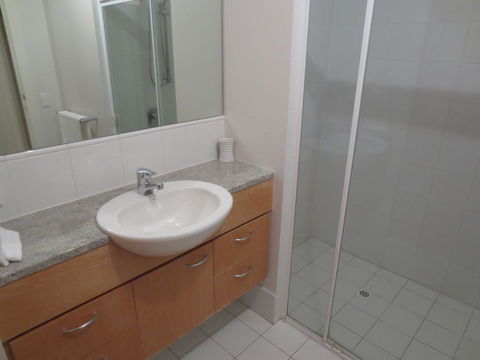 Lights Landing Apartments - Accommodation Main Beach 26