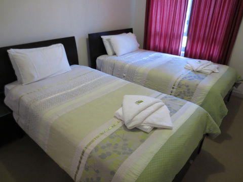 Lights Landing Apartments - Accommodation Main Beach 20