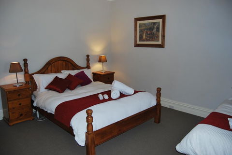 Jacaranda Cottage - Accommodation Main Beach 7