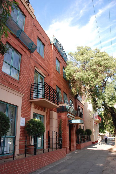 Majestic Tynte Street Apartments - Accommodation Main Beach 4