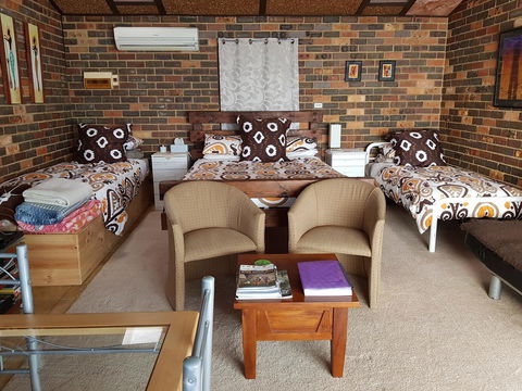 Three Linden - Accommodation Main Beach 0