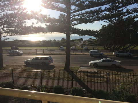 Adelaide - Semaphore Beach Front - Accommodation Main Beach 8