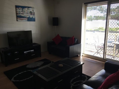 Adelaide - Semaphore Beach Front - Accommodation Main Beach 2