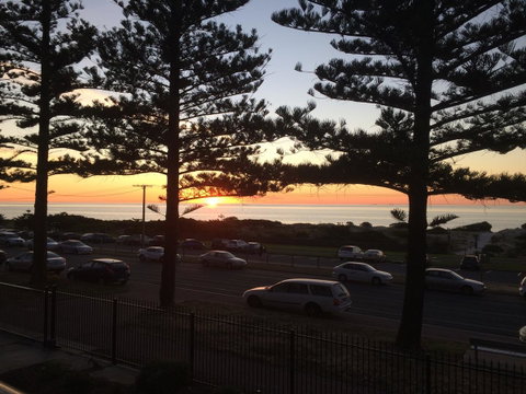 Adelaide - Semaphore Beach Front - Accommodation Main Beach 7