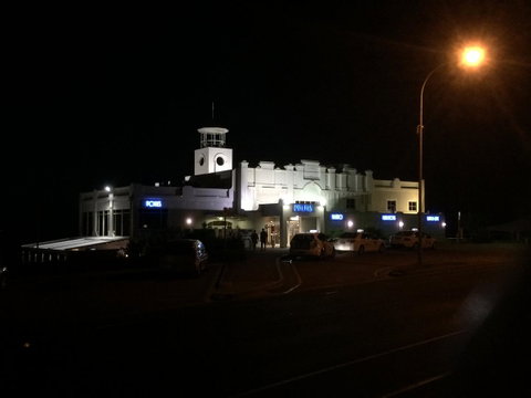 Adelaide - Semaphore Beach Front - Accommodation Main Beach 22