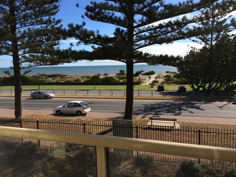 Adelaide - Semaphore Beach Front - Accommodation Main Beach 23