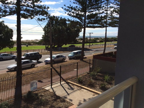 Adelaide - Semaphore Beach Front - Accommodation Main Beach 27