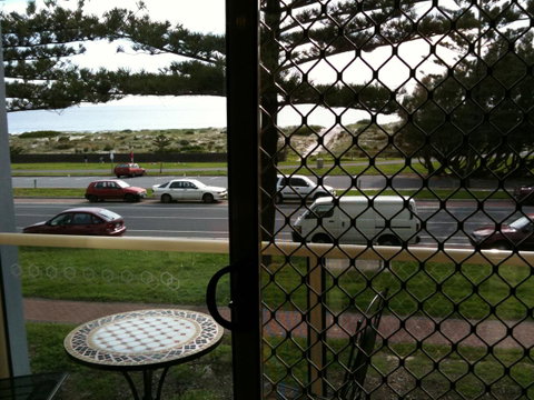 Adelaide - Semaphore Beach Front - Accommodation Main Beach 9