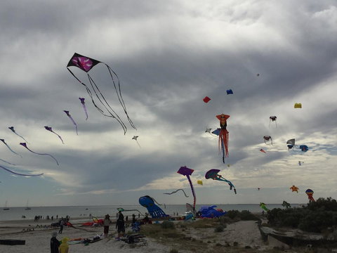 Semaphore Splash Apartments - Accommodation Main Beach 18