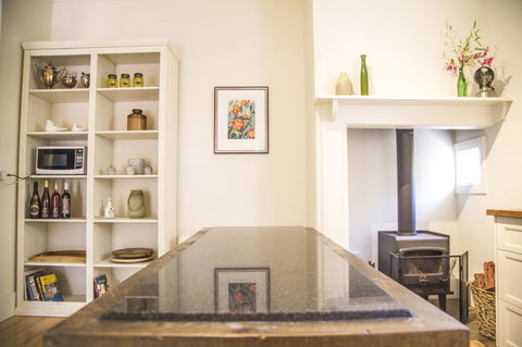 Mataro Cottage - Accommodation Main Beach 8