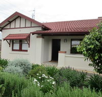 Mataro Cottage - Accommodation Main Beach