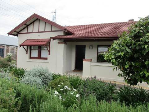 Mataro Cottage - Accommodation Main Beach 0