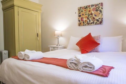 Mataro Cottage - Accommodation Main Beach 14