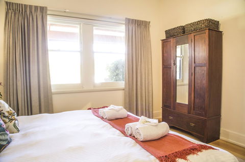 Mataro Cottage - Accommodation Main Beach 11