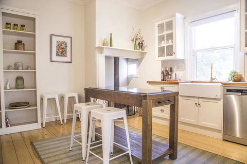 Mataro Cottage - Accommodation Main Beach 4