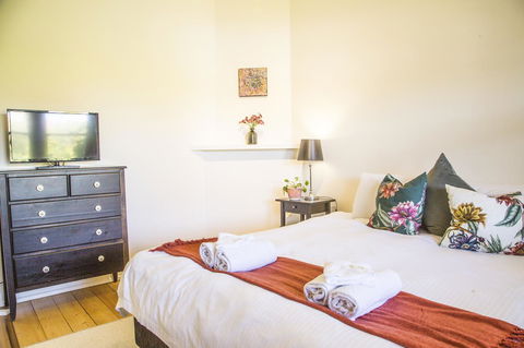 Mataro Cottage - Accommodation Main Beach 10