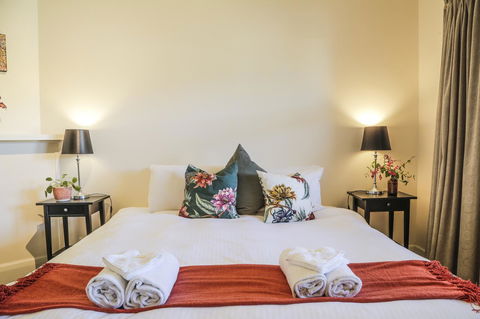 Mataro Cottage - Accommodation Main Beach 9