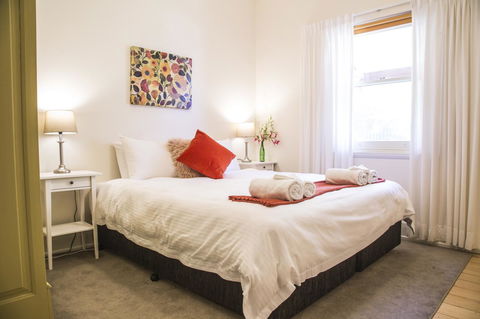 Mataro Cottage - Accommodation Main Beach 12