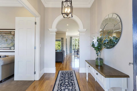 Grandview Accommodation - The Elm Tree Apartments - Accommodation Main Beach 22