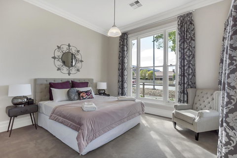 Grandview Accommodation - The Elm Tree Apartments - Accommodation Main Beach 9