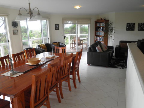 The Haven - Island Beach - Accommodation Main Beach 15