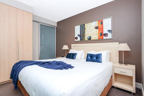 Pier Luxury Apartments - Accommodation Main Beach 16