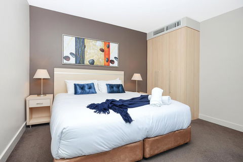 Pier Luxury Apartments - Accommodation Main Beach 22