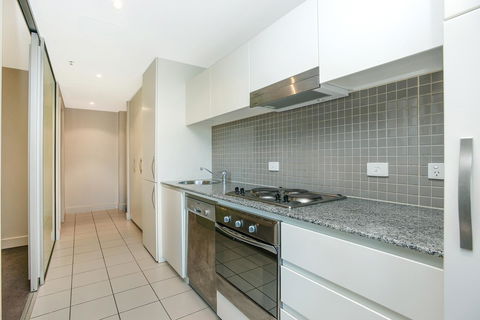 Pier Luxury Apartments - Accommodation Main Beach 25