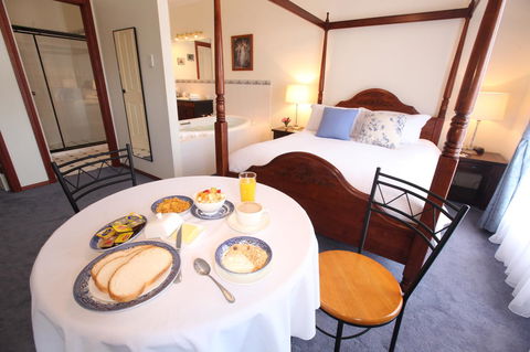 Wine And Roses Bed And Breakfast - Accommodation Main Beach 22