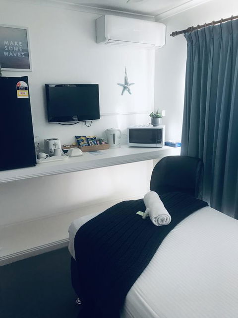 OCEAN BREEZE MOTEL - Accommodation Main Beach 8