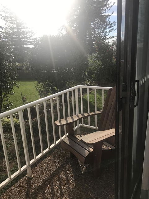 OCEAN BREEZE MOTEL - Accommodation Main Beach 11