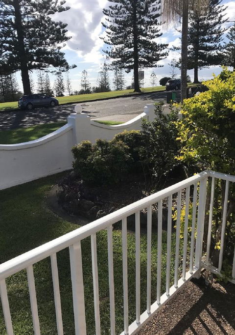 OCEAN BREEZE MOTEL - Accommodation Main Beach 19