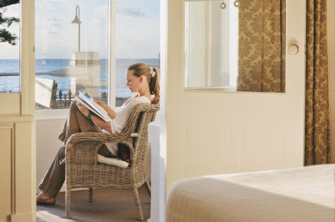 Seawall Apartments - Accommodation Main Beach 19