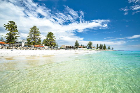 Seawall Apartments - Accommodation Main Beach 8