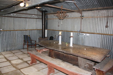 Rabbiters Hut - Accommodation Main Beach 10